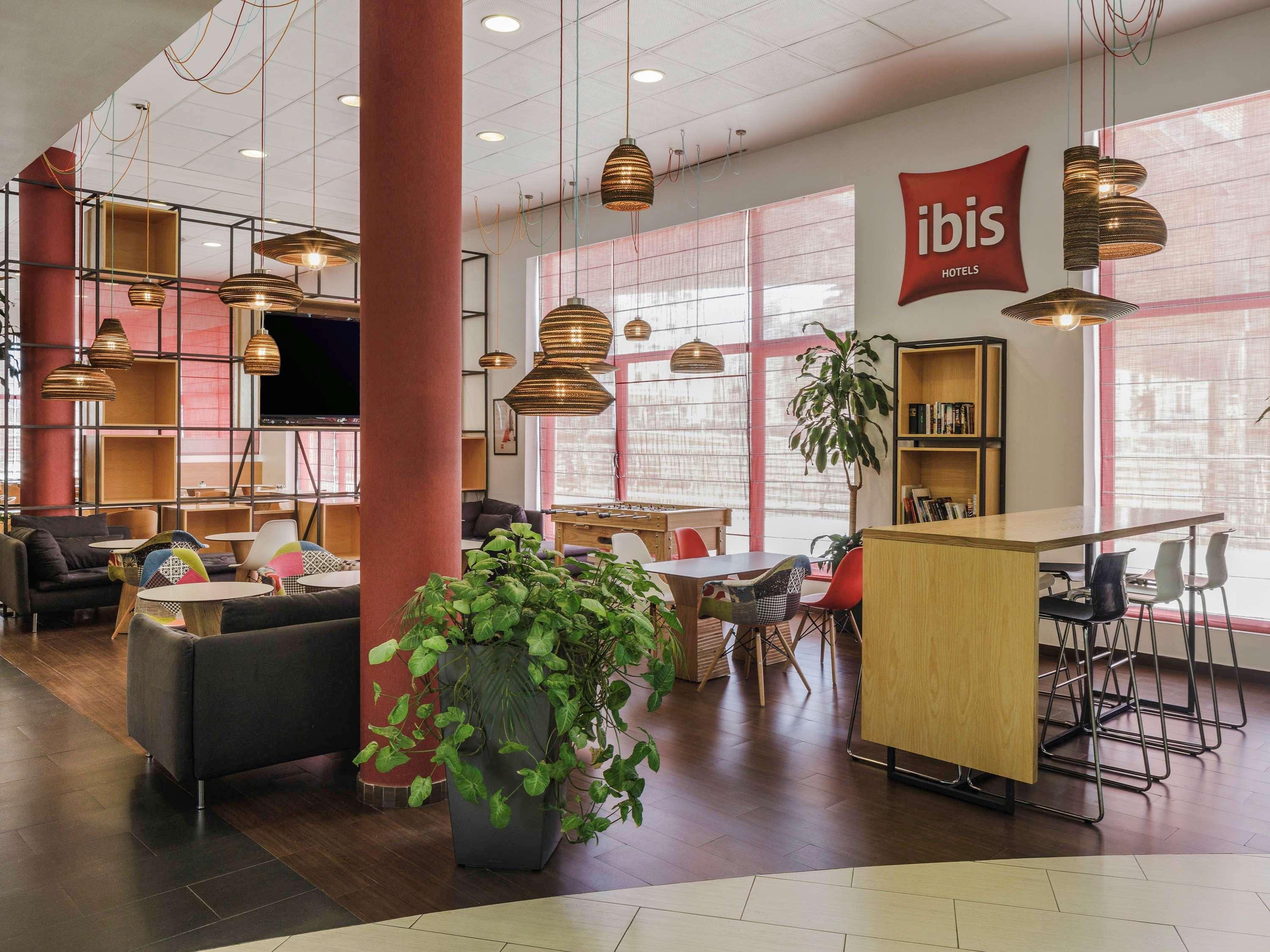 Ibis Malaga Centro Ciudad Hotell Exteriör bild