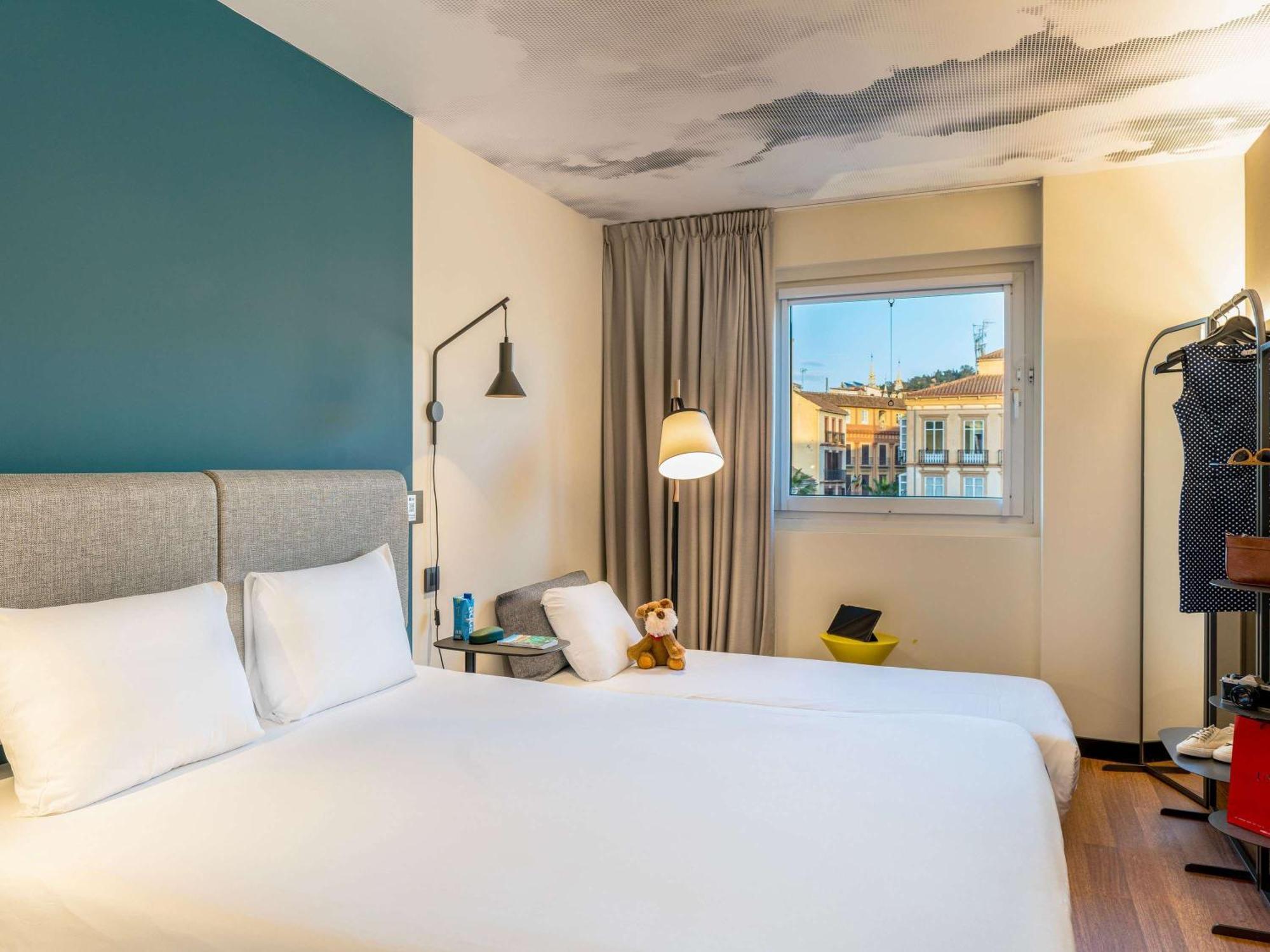 Ibis Malaga Centro Ciudad Hotell Exteriör bild
