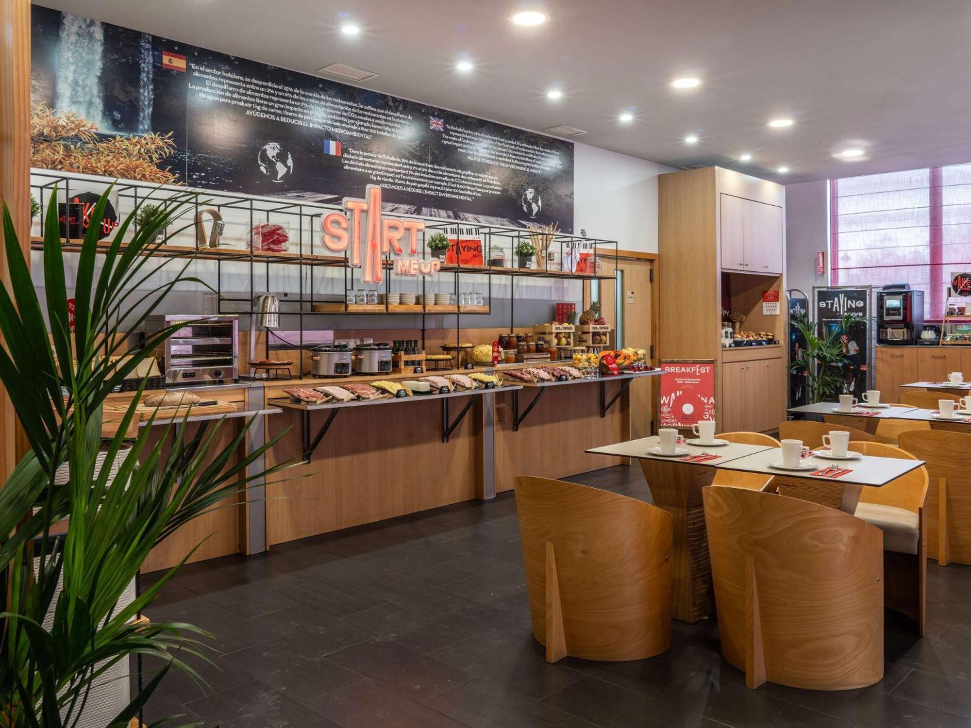 Ibis Malaga Centro Ciudad Hotell Exteriör bild