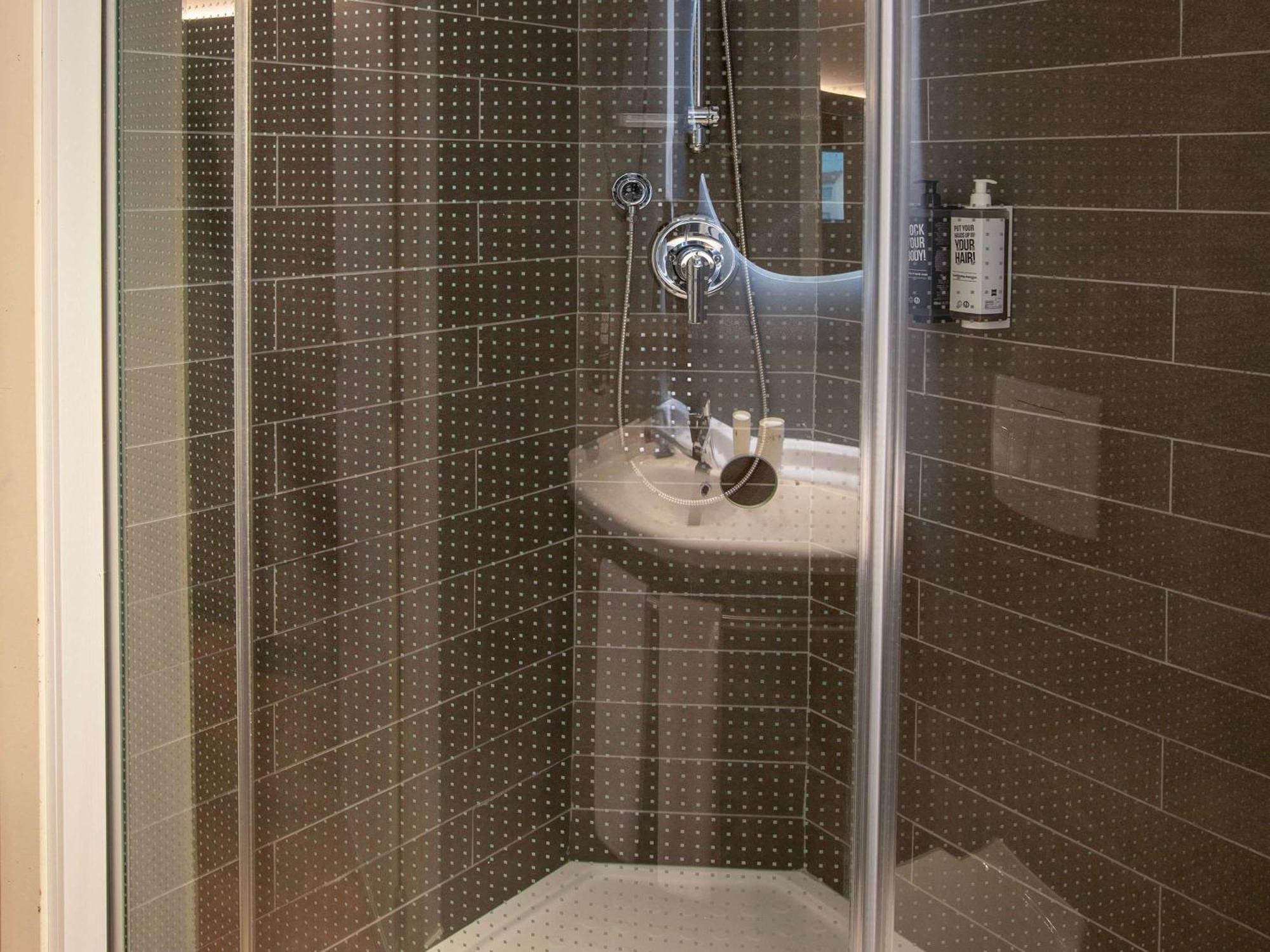 Ibis Malaga Centro Ciudad Hotell Exteriör bild