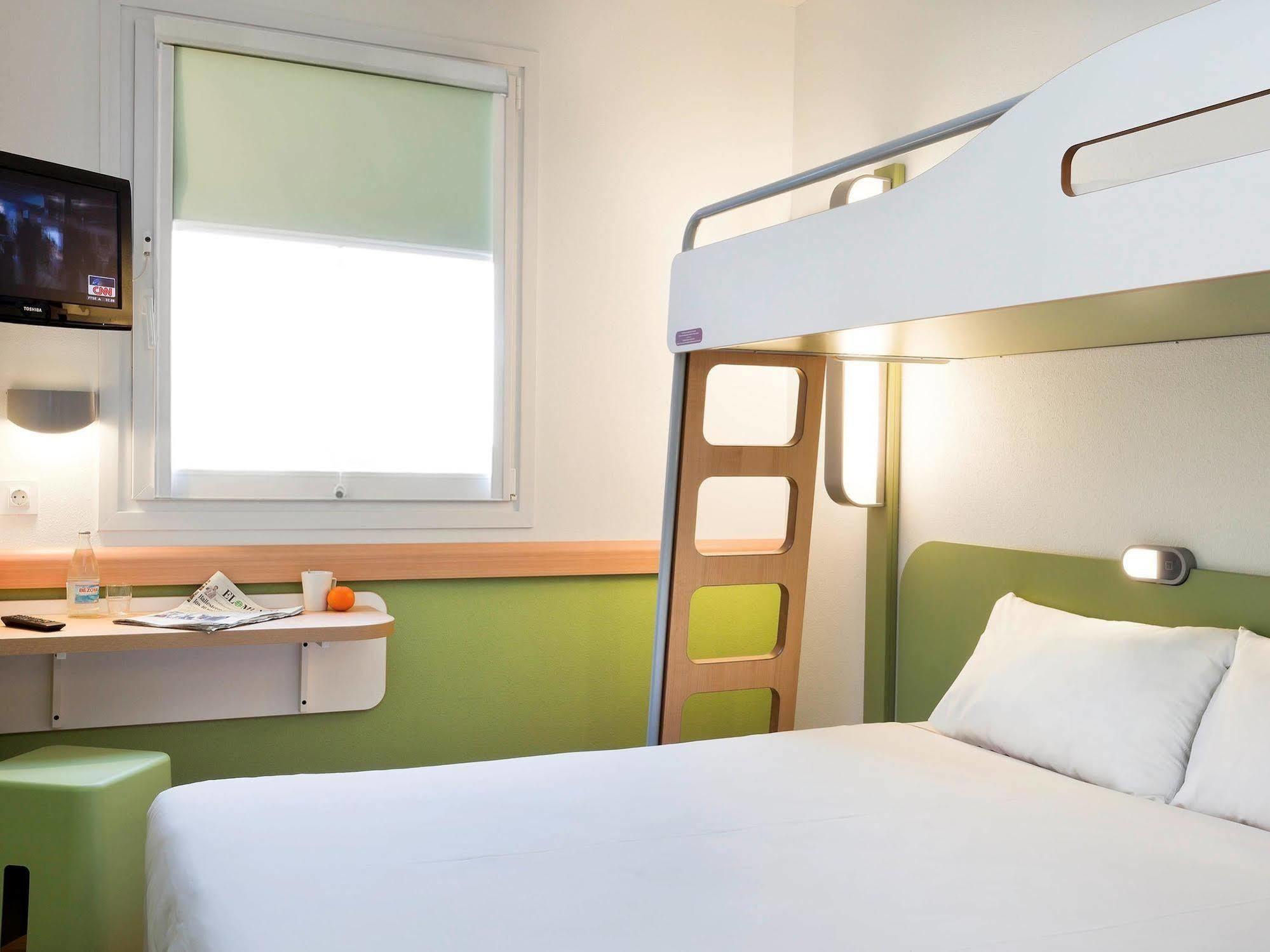 Ibis Malaga Centro Ciudad Hotell Exteriör bild